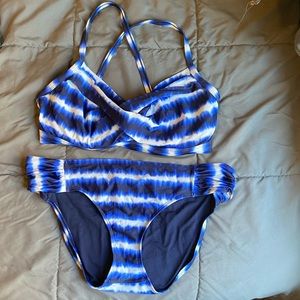 Athleta 38D/DD XL tie dye bikini
